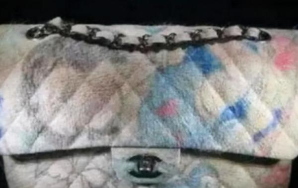 他在母豬身上紋身，意外被香奈兒看中，結果一張豬皮賣了70萬