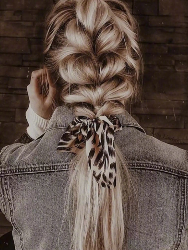 時尚搭配造型也很重要!優雅髮帶造型搭配,學會了氣質瞬間提升 時尚搭配造型也很重要!優雅髮帶造型搭配,學會了氣質瞬間提升