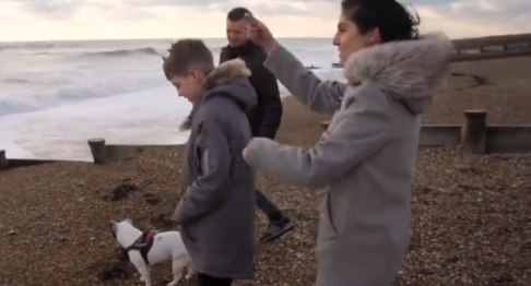 耗資21億的工程：英國15歲小夥腫瘤擴散，不動一刀5分鐘切除腫瘤