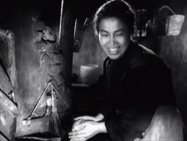 電影《苦菜花》的故事 電影《苦菜花》的故事