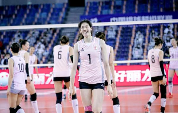 女排全明星賽總結:藍隊大獲全勝新秀表現亮眼,龔翔宇應當選MVP 女排全明星賽總結:藍隊大獲全勝新秀表現亮眼,龔翔宇應當選MVP