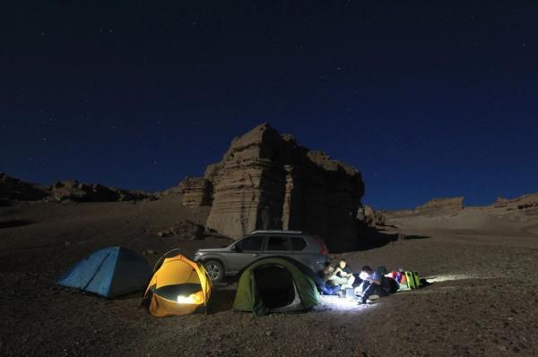 《無人區裡的穿行者們》