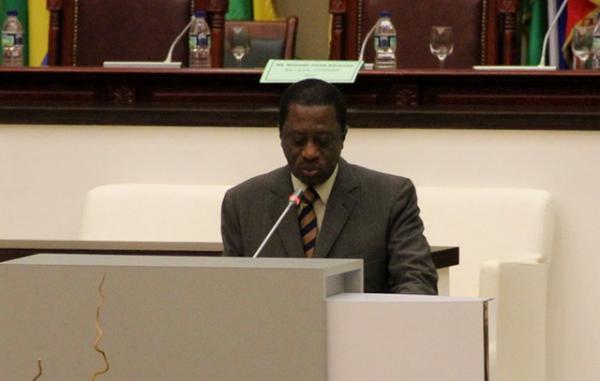 赤道幾內亞：一半天堂一半地獄