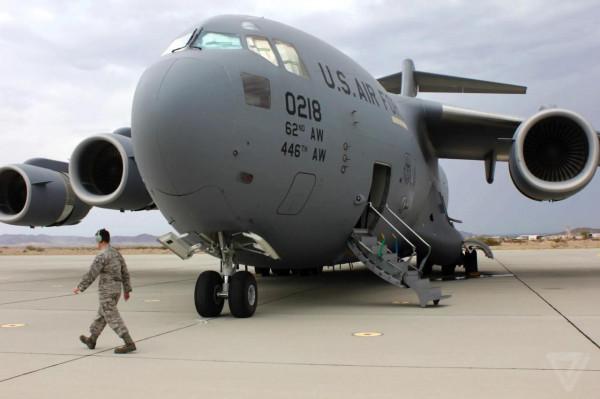 C-17“環球霸王”III運輸機圖集（200圖）