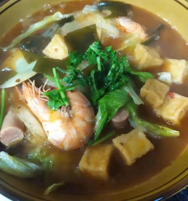 這麼冷的天喊減肥，看著電視裡的美食節目是不是自虐