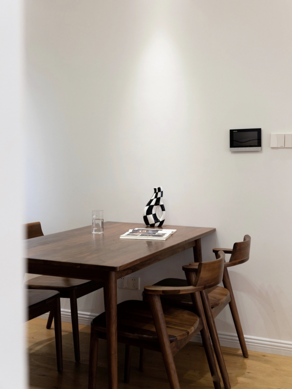 原木風&plus;大白牆，下次裝修還這麼做