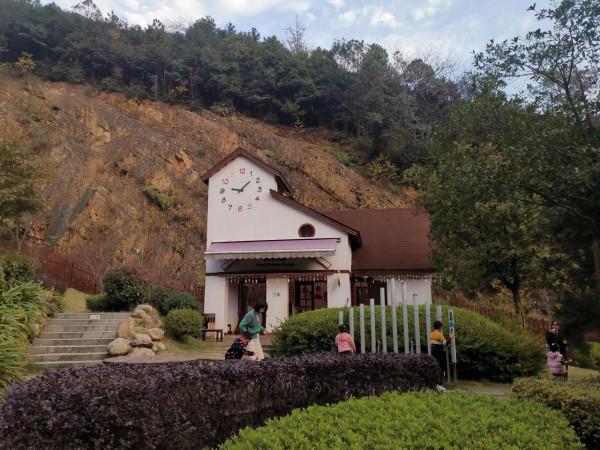 貝拉小鎮一日遊 貝拉小鎮一日遊