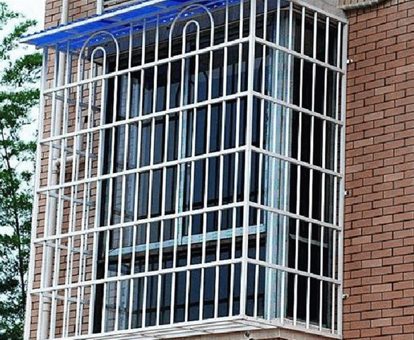 門窗安全防護欄究竟有多雞肋？