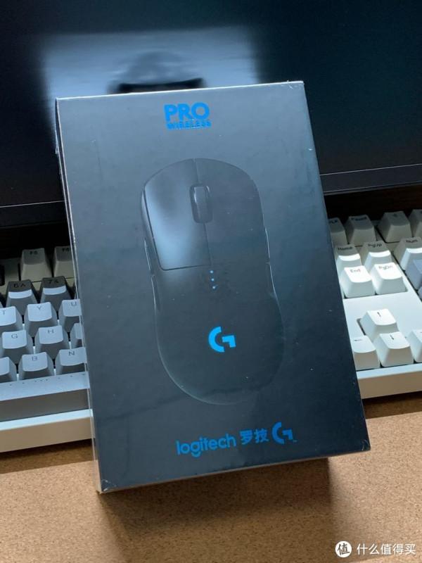 雙11打造自己的桌面，小鋼炮8.8L A3 CNC機箱塞下6600xt+3600+4盤