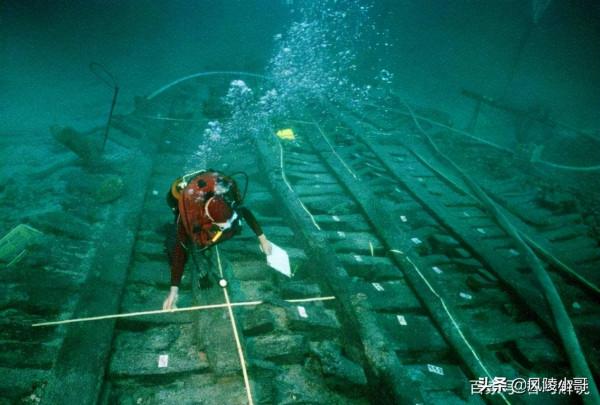 德國潛水員印尼探險，6萬件唐朝國寶不幸被搶，專家怒斥：強盜