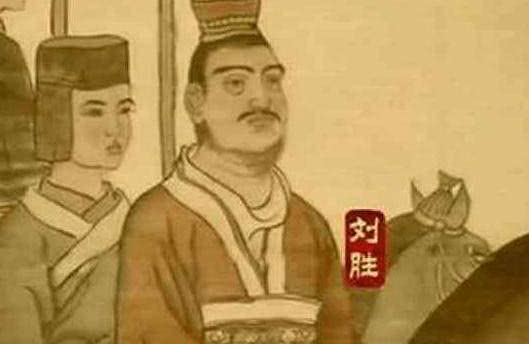 國防施工竟炸出古墓,墓主人身穿玉石金絲戰甲,竟能令人起死回生 國防施工竟炸出古墓,墓主人身穿玉石金絲戰甲,竟能令人起死回生