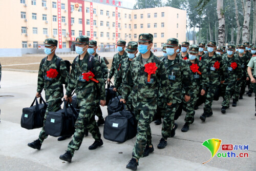 新兵入伍第一天：爸媽，戰友對我都挺好