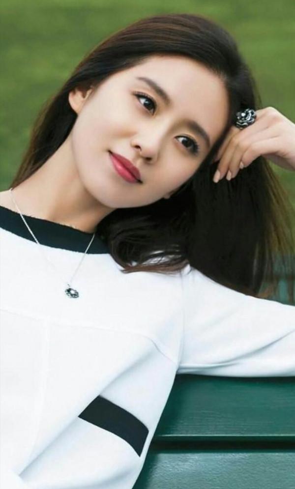 來自回族的7位女星，都是顏值天花板，哪個令你意外？