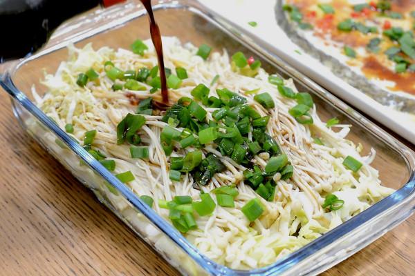 冬天多吃一道蒸菜，8分鐘出鍋脆嫩可口，有老乾媽味道提升一大截