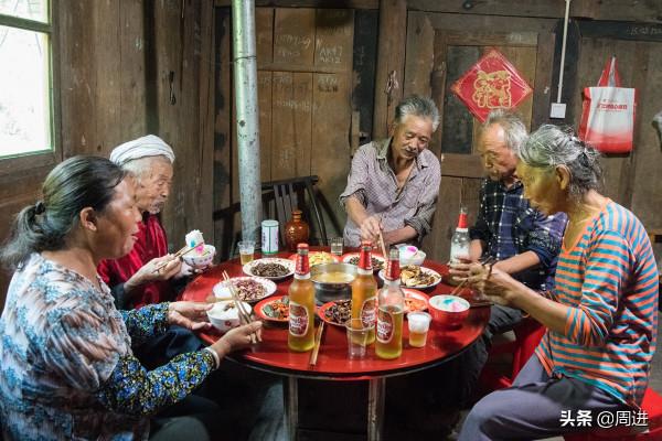 91歲老人從不生病，當年他一個決定，兒子考上空軍後沒能入伍