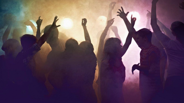 英國多地夜店出現“針刺”事件,受害者感覺被針戳後“頭昏失去意識” 英國多地夜店出現“針刺”事件,受害者感覺被針戳後“頭昏失去意識”