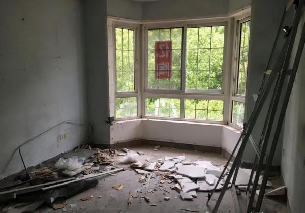 絕了！90㎡老房改造成“極簡黑白灰”，高階感爆棚