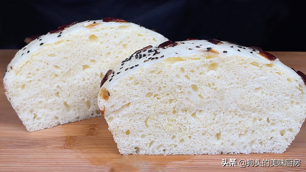 發糕這樣做，不用揉麵，一攪一蒸就出鍋，鬆軟香甜，比麵包還好吃