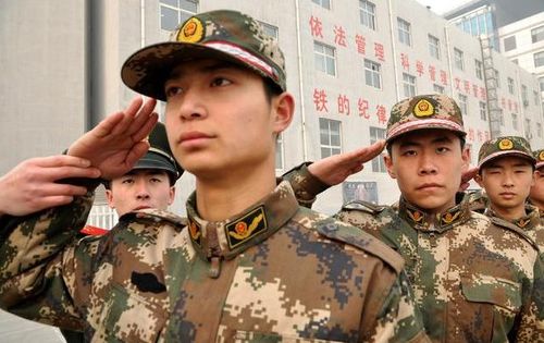 1970年當兵動員，民兵營長講入伍能找下媳婦，我第一個報名