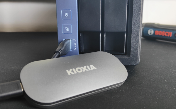 拆解+多協議介面測試!鎧俠XD10移動固態硬碟值不值得買? 拆解+多協議介面測試!鎧俠XD10移動固態硬碟值不值得買?