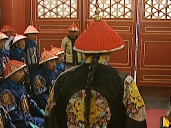 康熙剛過世，其60年心腹就被雍正當晚處死，他究竟犯了何罪？