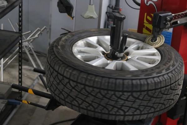 怪獸修車:整備17萬公里豐田普拉多LC150,精心施工,再現完美 怪獸修車:整備17萬公里豐田普拉多LC150,精心施工,再現完美