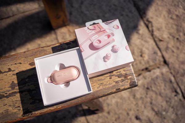 我的隨身“膠囊聽”:楓笛SR-BH40真無線耳機評測 我的隨身“膠囊聽”:楓笛SR-BH40真無線耳機評測