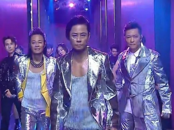 TVB臺慶:草蜢李克勤爺青回,曾志偉髮型是亮點,現場吃瓜樂趣多 TVB臺慶:草蜢李克勤爺青回,曾志偉髮型是亮點,現場吃瓜樂趣多