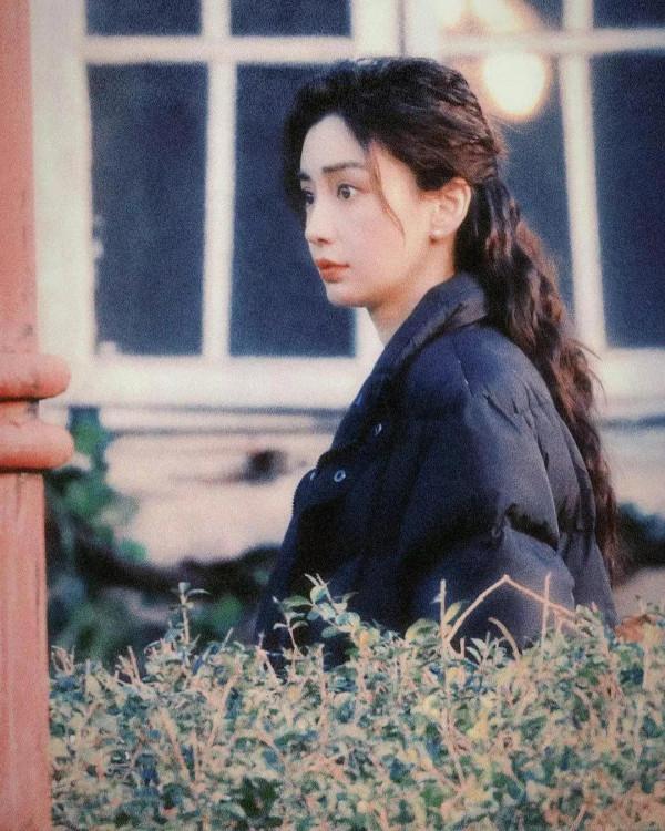 Baby拍戲的絕招大概就是瞪眼了吧