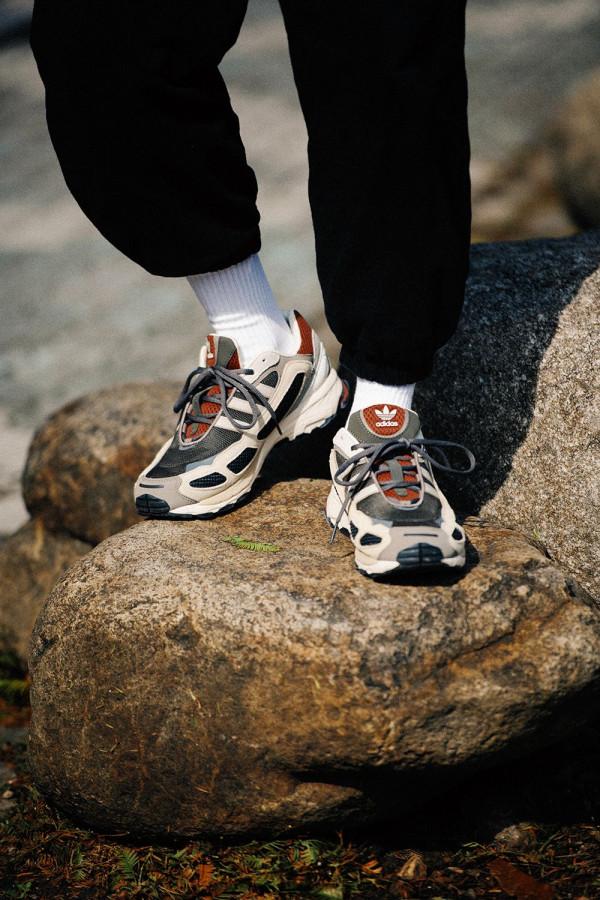 千禧年的復古跑鞋熱潮,又回來了? 千禧年的復古跑鞋熱潮,又回來了?