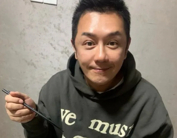 發腮禿頭、酒糟鼻、大肚腩，還有塑膠僵臉，中年男星的辣眼震撼