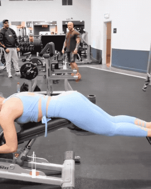 30歲後肌肉流失加快，一組力量訓練塑造緊實身材，減緩衰老速度