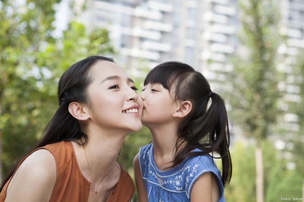 家長們注意了!一個無聊的家庭,很容易養出焦慮的孩子 家長們注意了!一個無聊的家庭,很容易養出焦慮的孩子