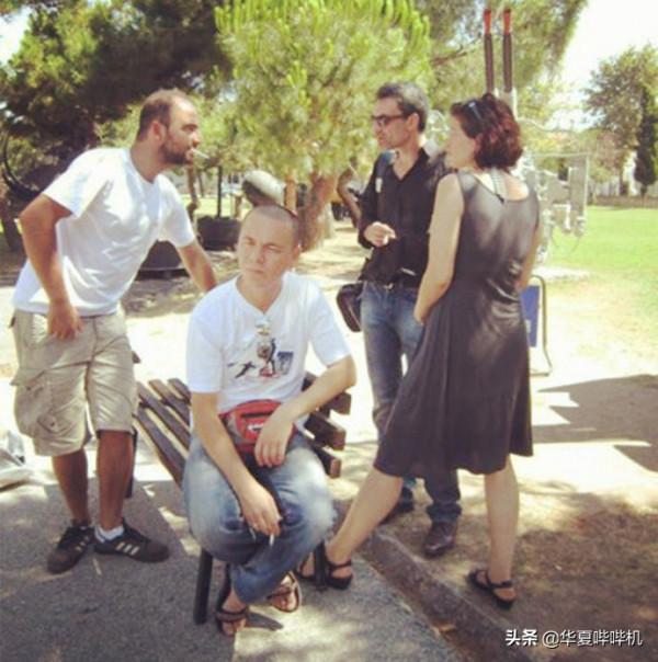 夢想是“走進監獄”，獲荷蘭王室頒獎，不識譜的帕爾哈提有多厲害