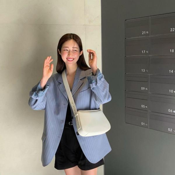 每季都在期待她:穿搭教科書車靜媛的秋日著裝,果然沒讓人失望 每季都在期待她:穿搭教科書車靜媛的秋日著裝,果然沒讓人失望