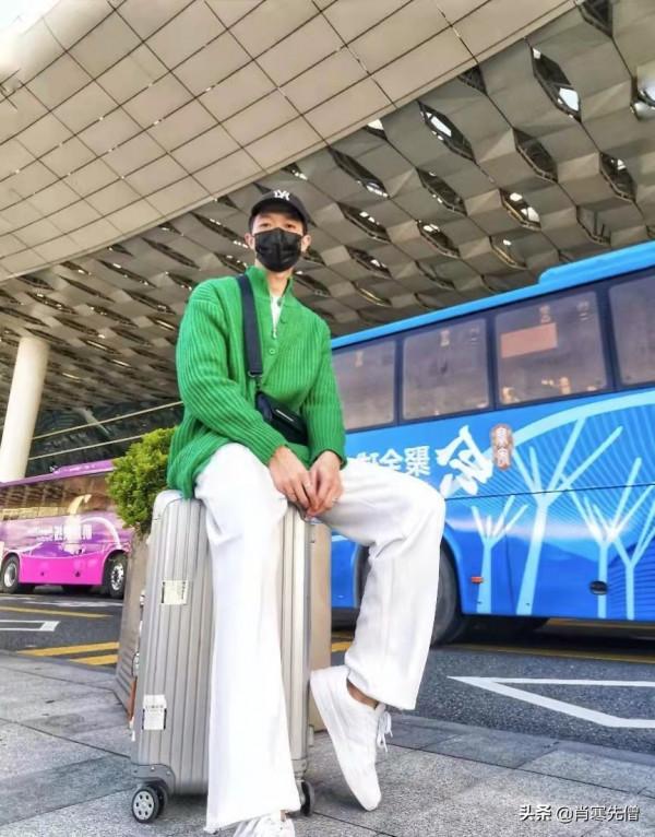 26歲四川高大帥氣男孩,放棄讀研究生,做旅遊博主月入8萬 26歲四川高大帥氣男孩,放棄讀研究生,做旅遊博主月入8萬