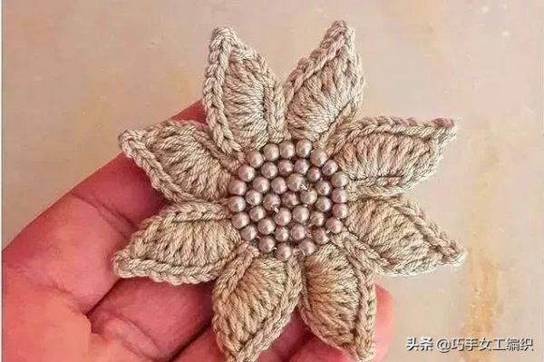 鉤織美鞋的小配飾，鉤織的居家美鞋你有嗎？