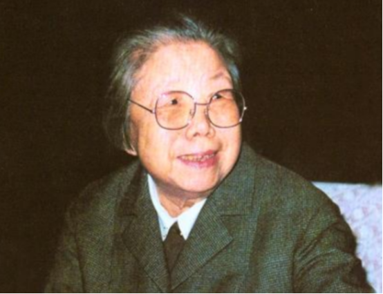 周恩來逝世後，鄧穎超收到一封神秘來信，8年後才見到寫信之人