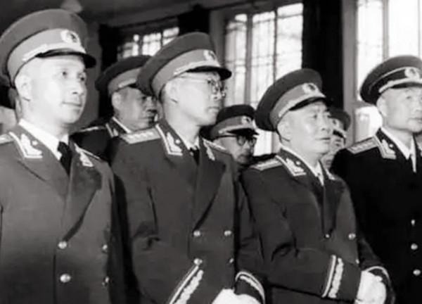 1955授銜時,年紀最小的元帥、大將、上將、中將和少將都是誰? 1955授銜時,年紀最小的元帥、大將、上將、中將和少將都是誰?