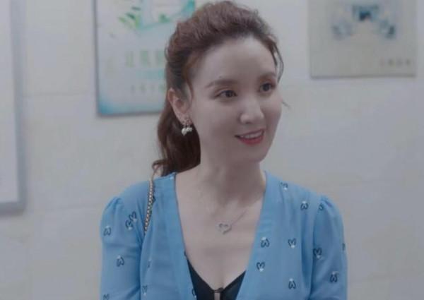 凹凸不平、眼睛擠成一條縫,“發麵饅頭”臉毀了多少高顏值明星? 凹凸不平、眼睛擠成一條縫,“發麵饅頭”臉毀了多少高顏值明星?