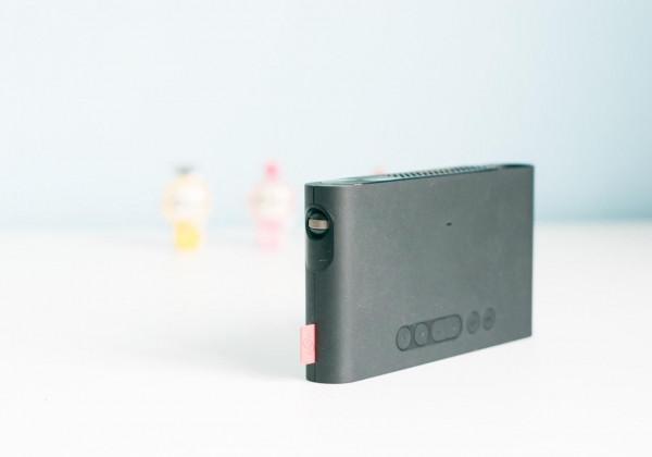 戶外看大片，辦公投文件，口袋鐳射投影機峰米P1效果實測