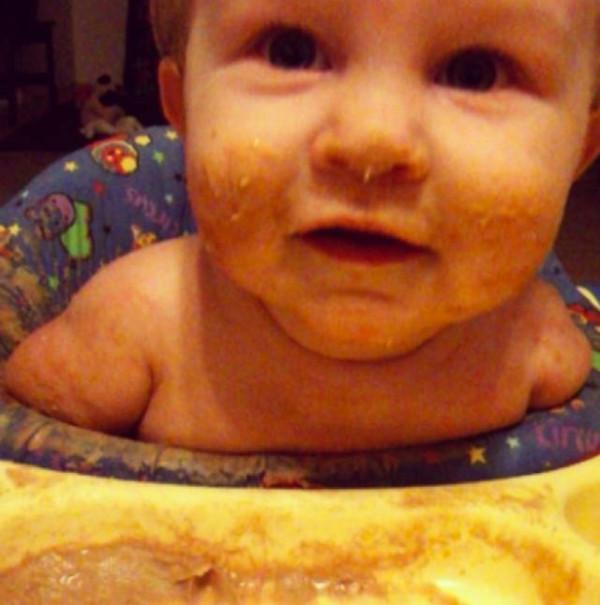 B超嬰兒無四肢,18歲媽媽拒絕墮胎,冒險生子,把孩子養成男子漢 B超嬰兒無四肢,18歲媽媽拒絕墮胎,冒險生子,把孩子養成男子漢