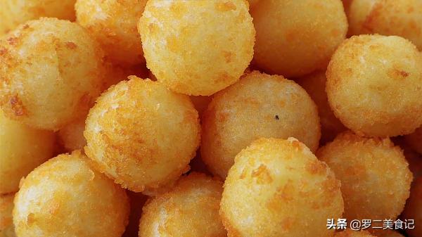 土豆最香的做法,做法簡單無難度,一做一大盤不夠吃,太解饞了 土豆最香的做法,做法簡單無難度,一做一大盤不夠吃,太解饞了