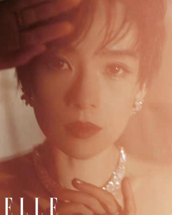 時尚雜誌“金九銀十”是什麼意思?倪妮的封面表現力太有feel了 時尚雜誌“金九銀十”是什麼意思?倪妮的封面表現力太有feel了