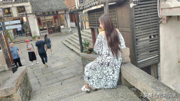 賞中秋燈會，遊夜美周莊