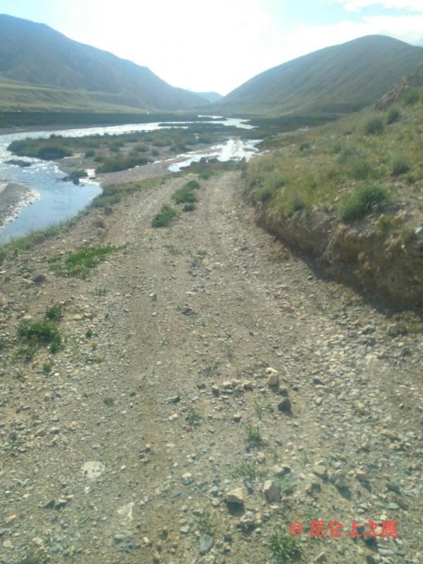 崑崙山的穿越——花石峽、冬給措納湖至香日德