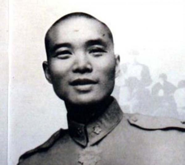 蔣介石向沈醉發誅殺令,民國大佬隨手畫一個反勾,救下90多條人命 蔣介石向沈醉發誅殺令,民國大佬隨手畫一個反勾,救下90多條人命