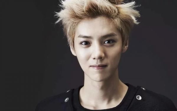 被星探發掘時，袁潔瑩在吵架，王俊凱在廁所，他被追著跑了6條街