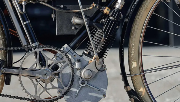 跨世紀的重逢，凱旋找回1901年第一臺原型車