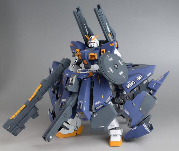 強化裝備高達6號機泥岩模型